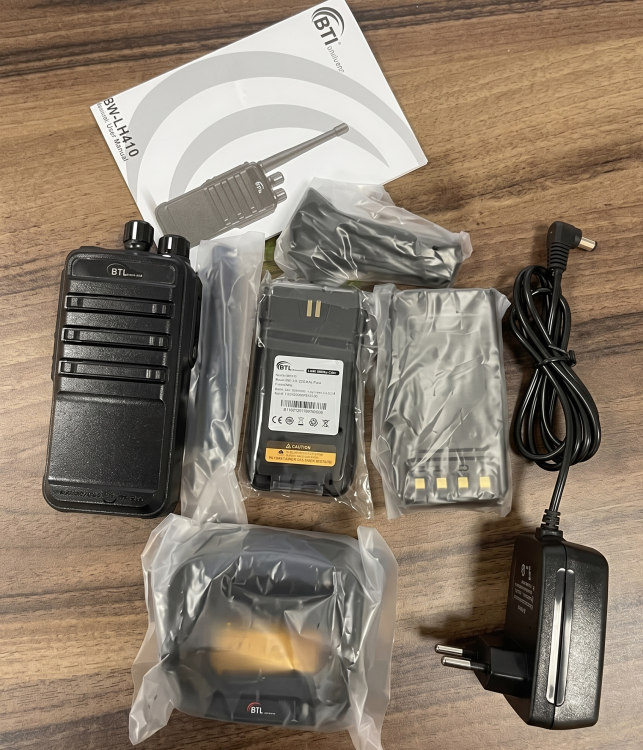 BTI SW-LH410 VHF — Рація цифро-аналогова 136-174 МГц 5 Вт 512 каналів